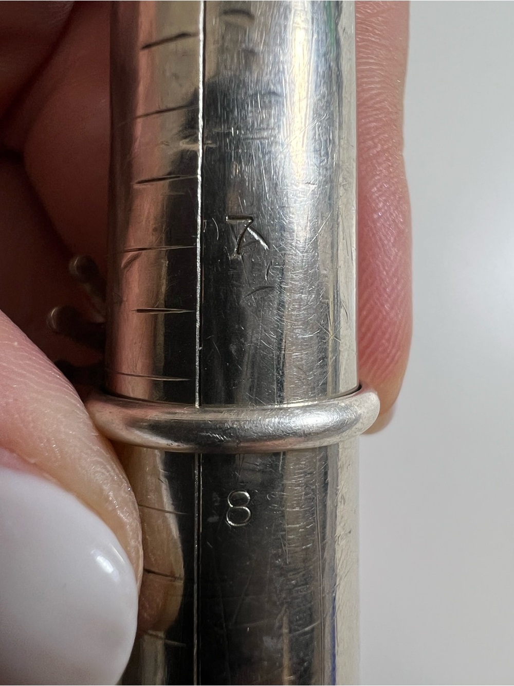 VTG Native American Zuni sterling silver ring featuring coral needlepoint - Picture 15 of 16